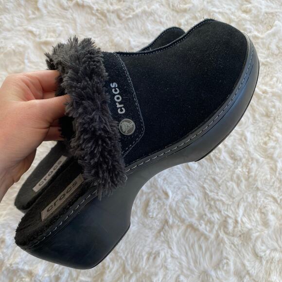 Crocs Women's Cobbler Suede Leather Clog Size 11 Faux Fur Lining Mule Wedge - Picture 4 of 10